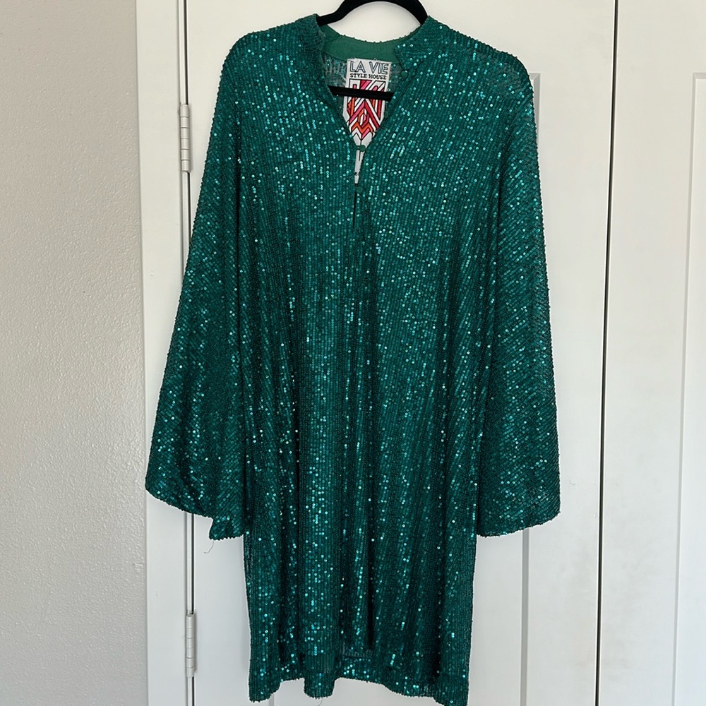 La Vie Style House Green Sequin Mini Caftan